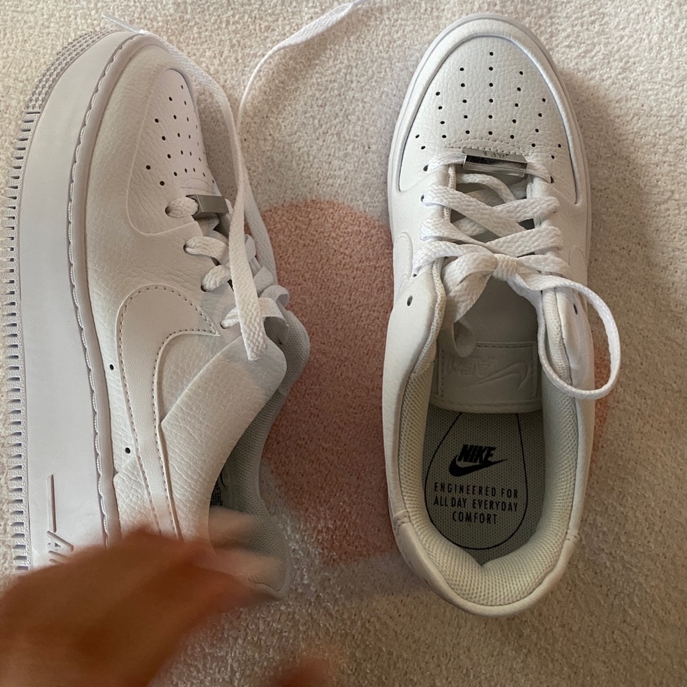 New Nike air sneakers size 6